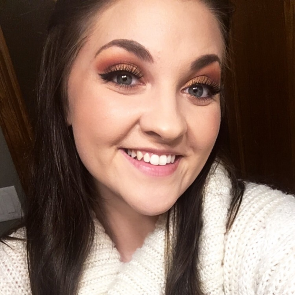 Meet your Posher, Ashley